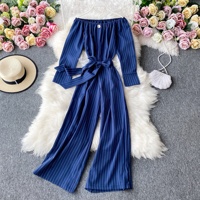 Csíkos női kombiné ejtett ujjakkal és övvel