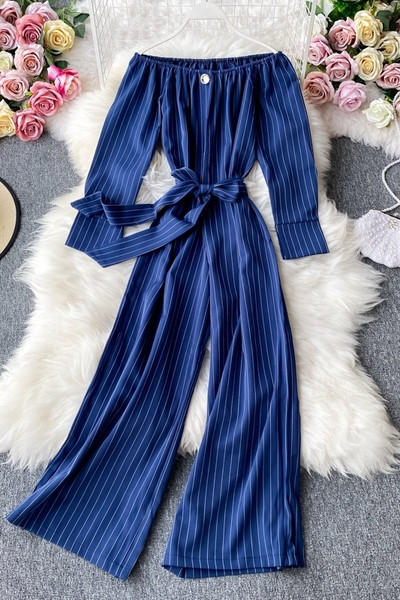 Csíkos női kombiné ejtett ujjakkal és övvel