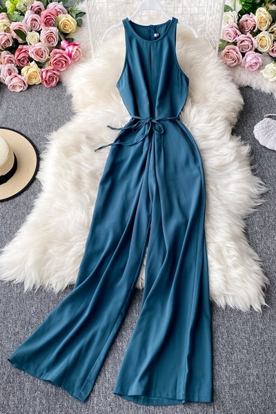 Naiste kombinesooni lai mudel vöökohaga