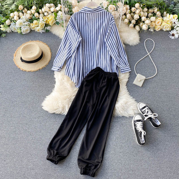 Set de cămașă și pantaloni pentru femei