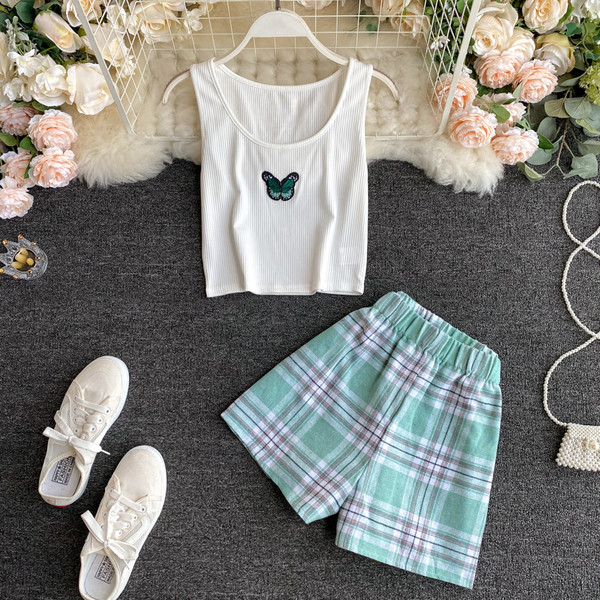 Női kockás nadrág szett pillangós hímzéssel