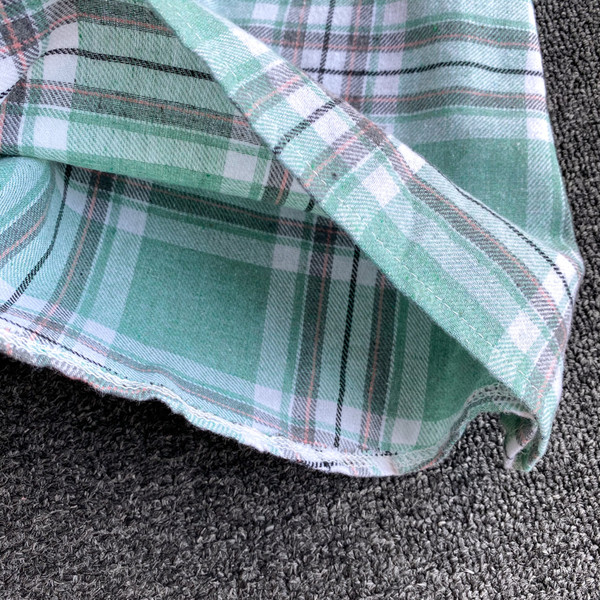 Női kockás nadrág szett pillangós hímzéssel