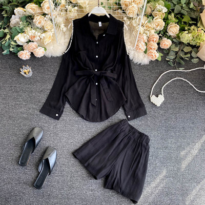 Sieviešu kreklu komplekts ar atkailinātiem pleciem un biksēm