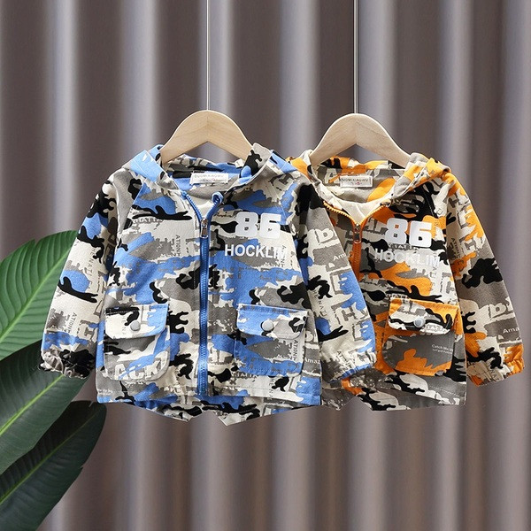 Geaca de toamna pentru copii pentru baieti cu gluga si model de camuflaj