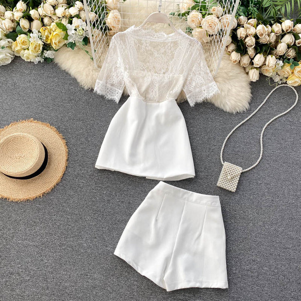 Női ing szett csipkével és magas derekú nadrággal