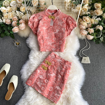 Κομψό γυναικείο σετ φούστα και μπλούζα με δαντέλα