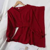 Két részből álló, gombos női szett