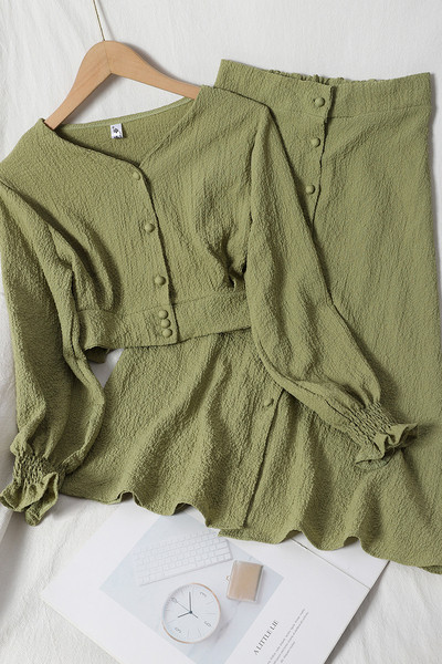 Két részből álló, gombos női szett