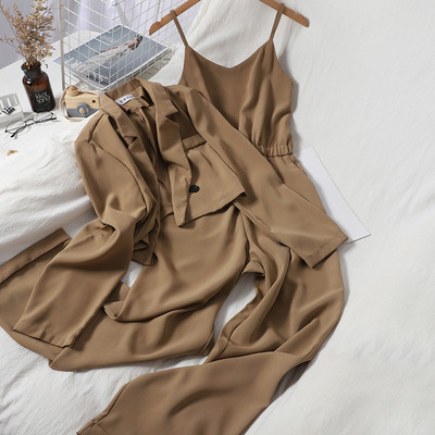 Moodne kaheosaline naiste komplekt - kombinesoon ja jakk