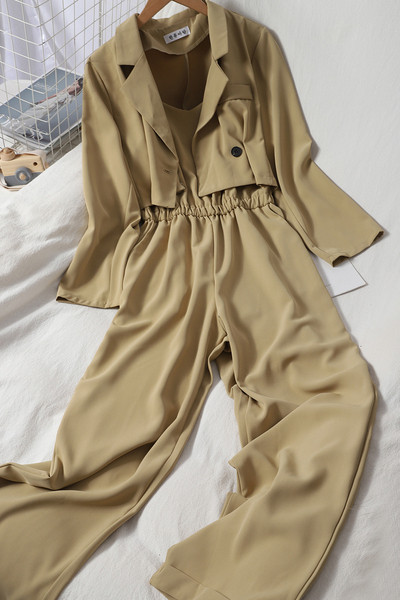 Moodne kaheosaline naiste komplekt - kombinesoon ja jakk