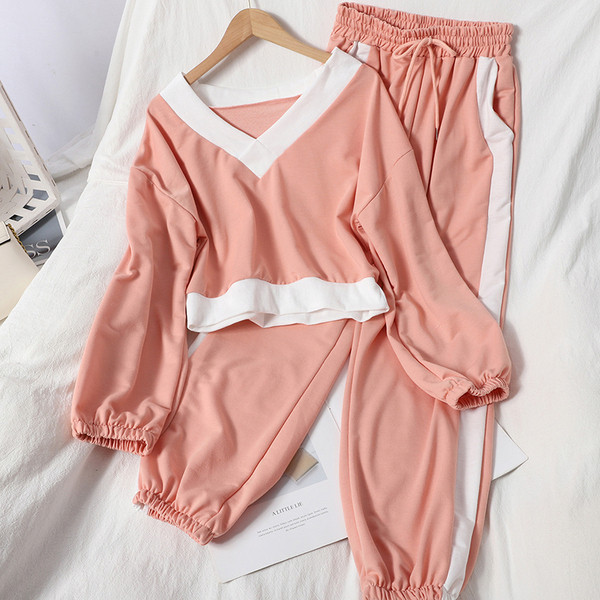 Καθημερινό γυναικείο σετ από δύο μέρη - παντελόνι και μπλούζα