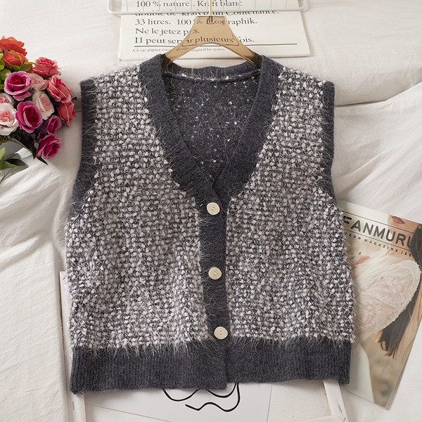 Γυναικείο γιλέκο με κουμπιά και λαιμόκοψη