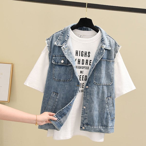 Női farmermellény zsebekkel és gombokkal