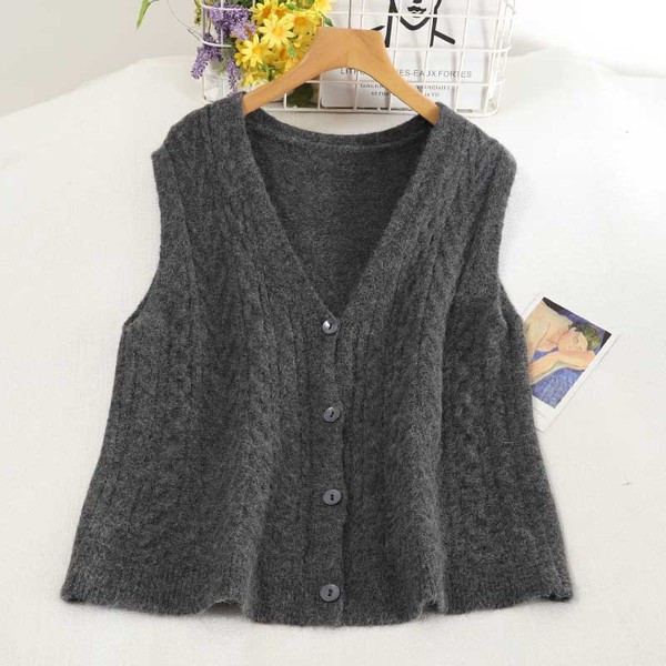 Kötött női mellény gombokkal