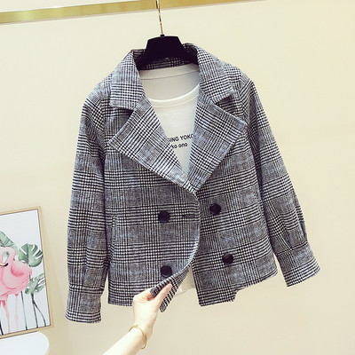 Palton de damă de toamnă cu guler în formă de V și închidere dublă