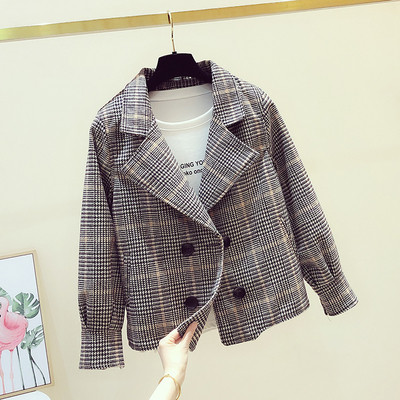 Palton de damă de toamnă cu guler în formă de V și închidere dublă