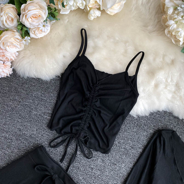 Naiste topi komplekt õhukeste rihmade, seeliku ja vestiga