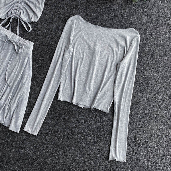 Naiste topi komplekt õhukeste rihmade, seeliku ja vestiga