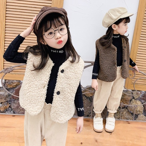 Gyermek pehelymellény gombokkal lányoknak