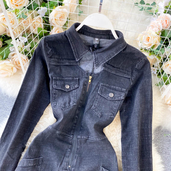 Must naiste teksakombinesoon taskute ja lukuga