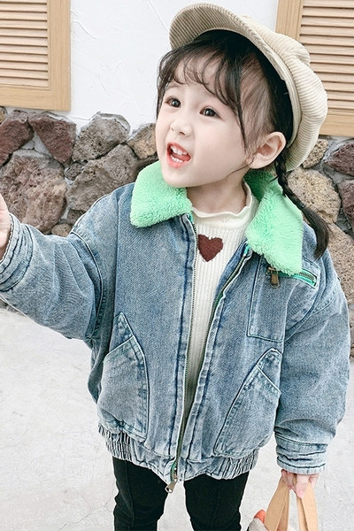 Casual παιδικό τζιν μπουφάν με τσέπες για κορίτσια