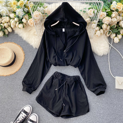 Ikdienas sieviešu platas blūzes komplekts ar kapuci un šortiem