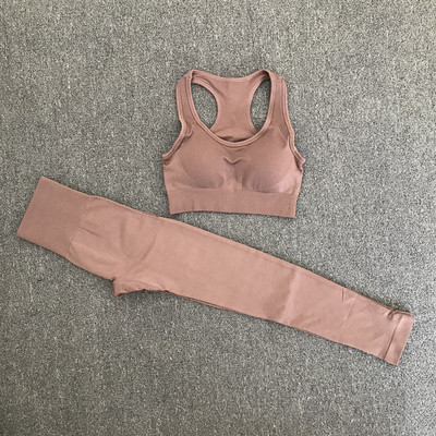 Γυναικείο αθλητικό σετ με μακρύ κολάν και φανελάκι