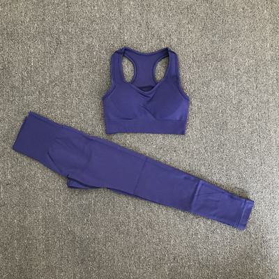 Γυναικείο αθλητικό σετ με μακρύ κολάν και φανελάκι