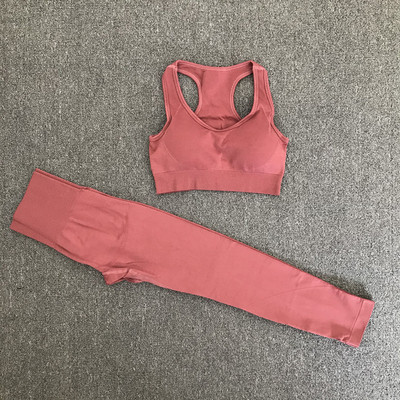 Γυναικείο αθλητικό σετ με μακρύ κολάν και φανελάκι