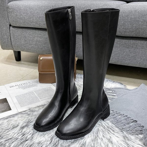 Ежедневни черни дамски ботуши от еко кожа 