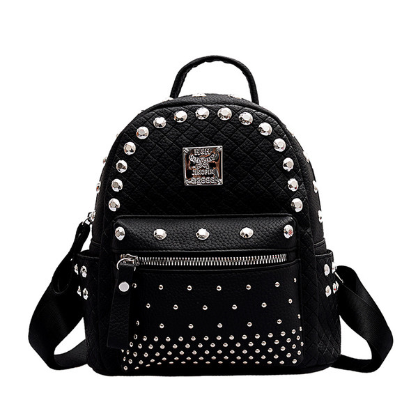 Кожена дамска раница с метални капси 