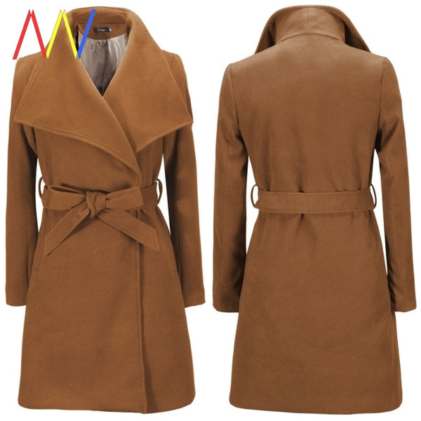 Модерно дамско палто с колан и широка яка