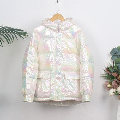 Модерно дамско зимно яке с качулка и джобове 