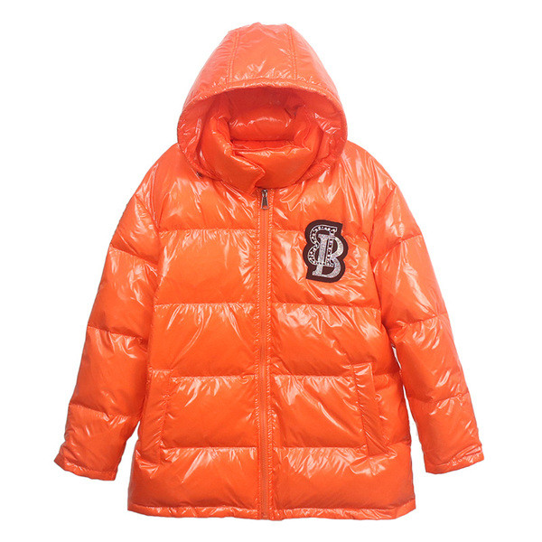 НОВ модел дамско зимно яке с бродерия и качулка 