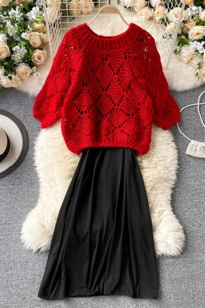 Дамски комплект от рокля и пуловер 