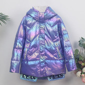 Дамско зимно яке с лъскав ефект и качулка 