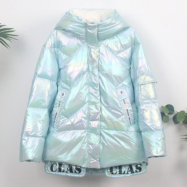 Дамско зимно яке с лъскав ефект и качулка 