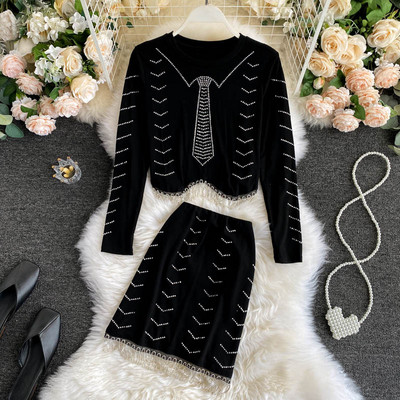 Черен дамски комплект от две части с камъни 