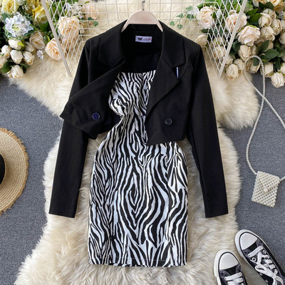 Модерен дамски комплект от рокля с животински принт и сако