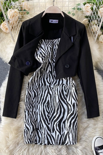 Модерен дамски комплект от рокля с животински принт и сако 