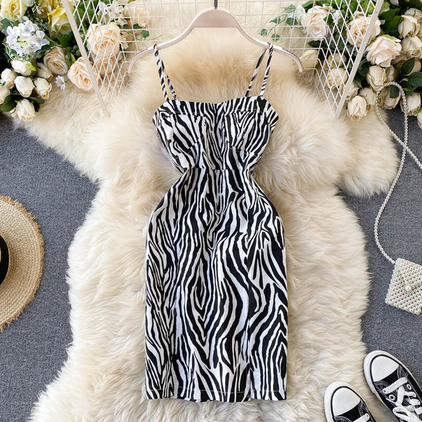 Модерен дамски комплект от рокля с животински принт и сако 