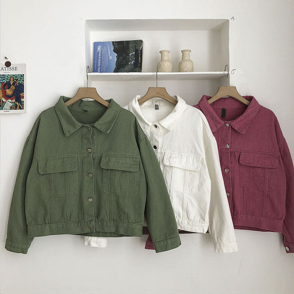 Ежедневно дамско дънково яке с джобове и копчета