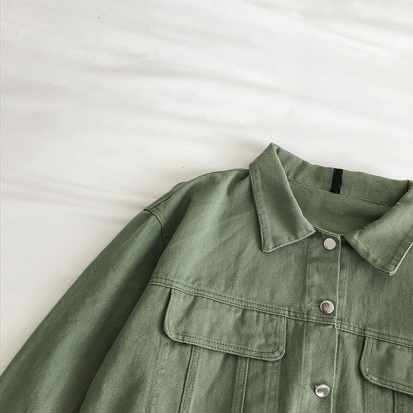 Ежедневно дамско дънково яке с джобове и копчета