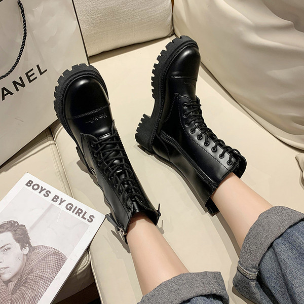 Дамски  черни кожени боти със страничен цип 