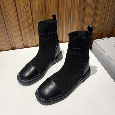 Нов модел дамски боти с равна подметка и надпис 