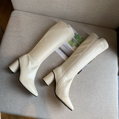 Дамски ботуши с дебел 8см ток - заострен модел