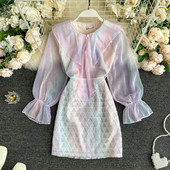 Moderan ženski šareni komplet košulja i suknja