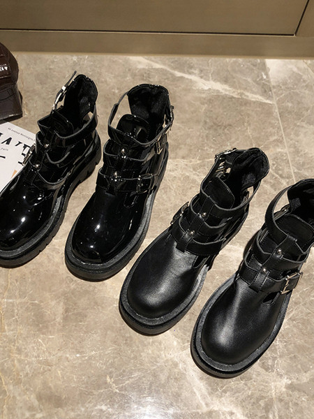 Дамски боти от еко кожа с изрязани части