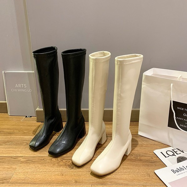 Модерни дамски ботуши от еко кожа с 6 см ток