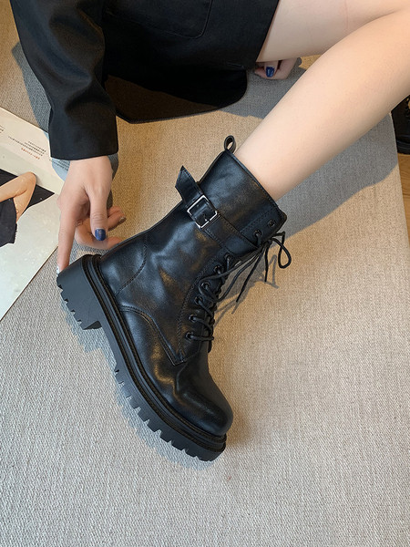 Ежедневни дамски боти с груба  подметка в черен  цвят